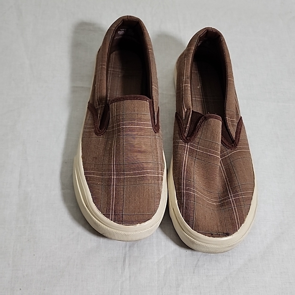 💛slipon Men's shoes size 9.5
